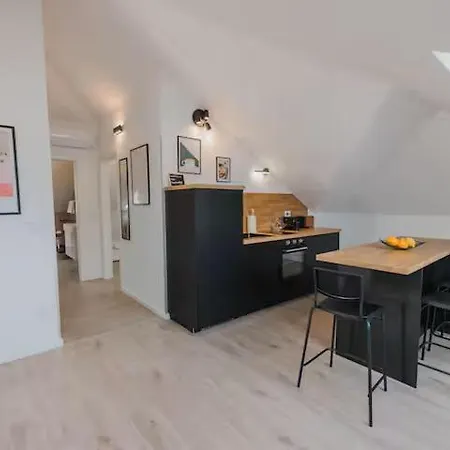 Capello- New With A Old Town View Apartamento